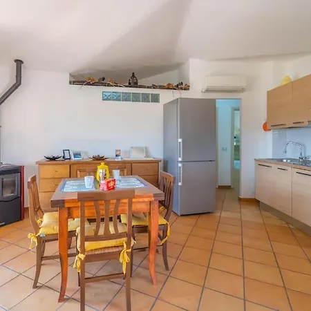Appartamento Incantevole Casa Con Vista Mare E Piscina Olbia